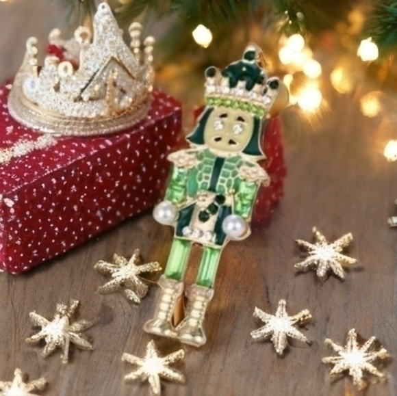 BETSEY JOHNSON HOLIDAY NUTCRACKER EARRINGS - Picture 2 of 4